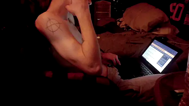 xxxTony999 online show from November 4, 11:37 pm