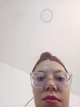 Snapshot of sophieandmarkls chatting on January 18, 11:25 am sophieandmarkls online show from January 18, 11:25 am