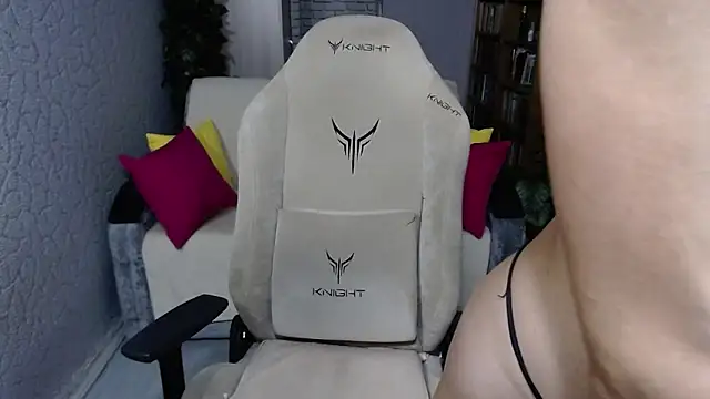 Snapshot of lillit__gold chatting on October 9, 2:26 pm lillit gold online show from October 9, 2:26 pm