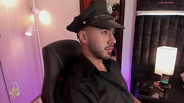 ItsMeEros online show from October 19, 9:04 pm