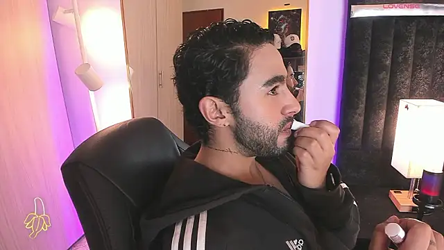 ItsMeEros online show from March 7, 10:18 pm