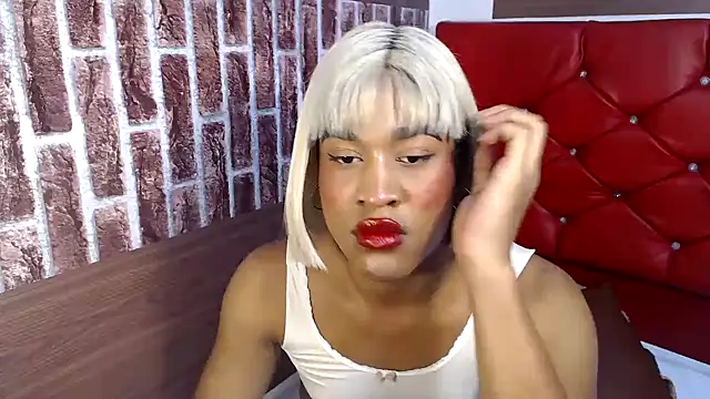 Snapshot of dirtydolltsx chatting on January 19, 4:05 am dirtydolltsx online show from January 19, 4:05 am