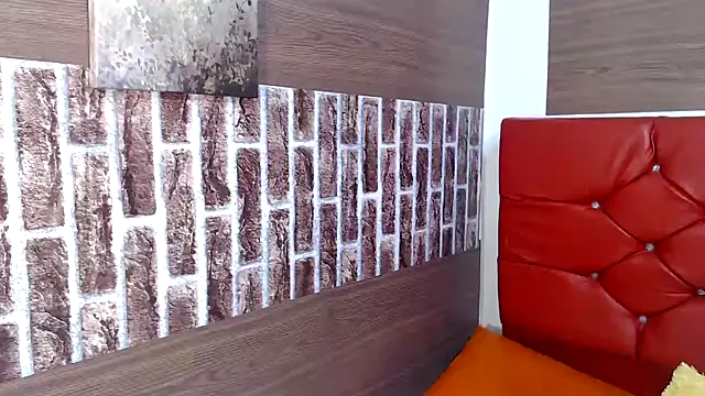 Snapshot of dirtydolltsx chatting on February 5, 10:09 am dirtydolltsx online show from February 5, 10:09 am