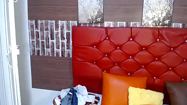 Snapshot of dirtydolltsx chatting on February 24, 2:59 pm dirtydolltsx online show from February 24, 2:59 pm