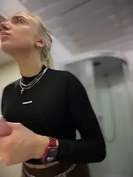 pinkstar  online show from December 18, 4:40 am