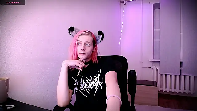 Littlepinkcat online show from February 6, 12:59 am