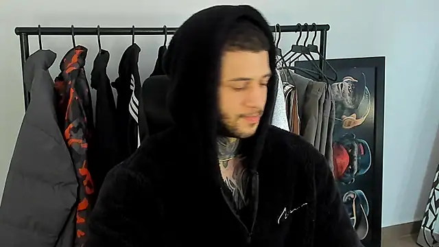  jamesleandros1 online show from December 3, 2:48 pm