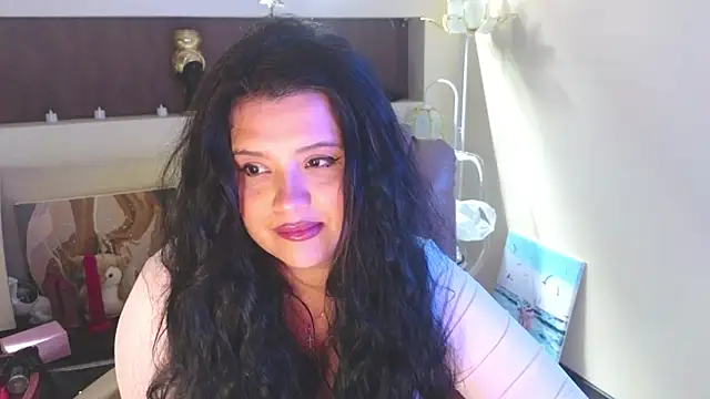 Snapshot of Malika_uAngel chatting on June 11, 2:53 am Malika uAngel online show from June 11, 2:53 am