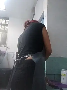 Snapshot of SabinaMerchetti chatting on December 21, 10:51 pm SabinaMerchetti online show from December 21, 10:51 pm