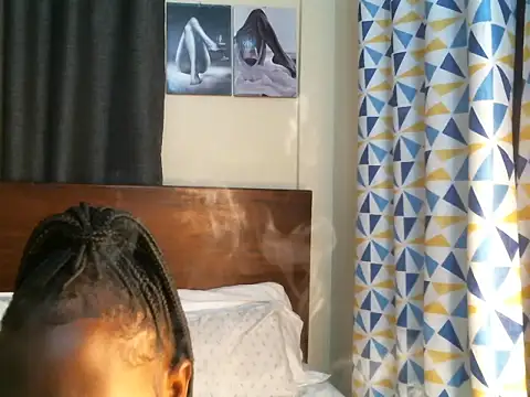 Snapshot of pay_tience chatting on July 5, 11:28 am pay tience online show from July 5, 11:28 am