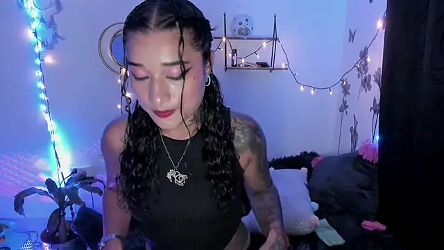 Eva Lee  online show from March 13, 6:26 am