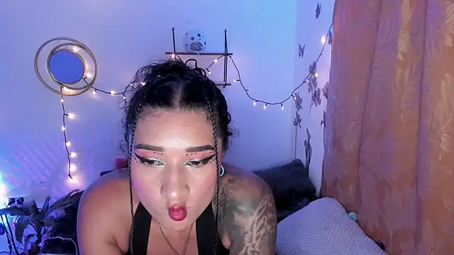 Eva Lee  online show from March 18, 7:52 am