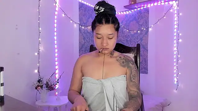 Eva Lee  online show from March 7, 9:39 am