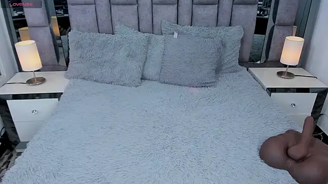 EMMAHILL1 online show from January 13, 11:15 am