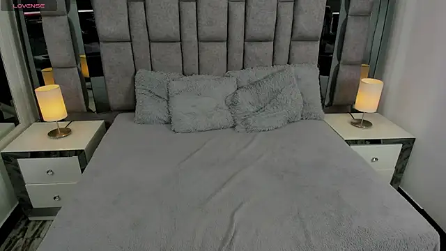 Snapshot of EMMAHILL1 chatting on May 15, 11:17 am EMMAHILL1 online show from May 15, 11:17 am
