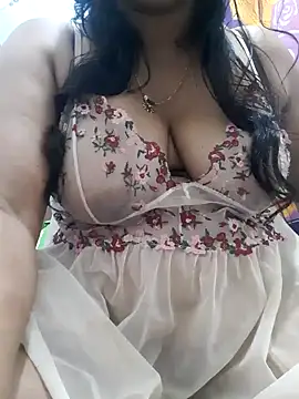 Snapshot of chubby_wife chatting on January 4, 4:11 pm chubby wife online show from January 4, 4:11 pm