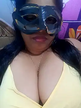 Snapshot of chubby_wife chatting on January 19, 9:22 am chubby wife online show from January 19, 9:22 am