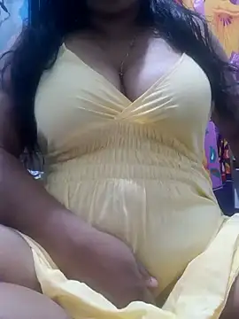 Snapshot of chubby_wife chatting on January 21, 7:06 pm chubby wife online show from January 21, 7:06 pm