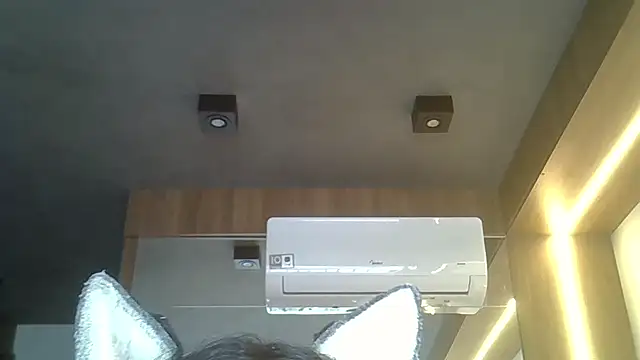 Snapshot of Skinny-Kitten chatting on October 13, 4:51 pm Skinny-Kitten online show from October 13, 4:51 pm