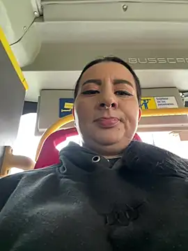 Abril Luv online show from February 19, 12:01 pm