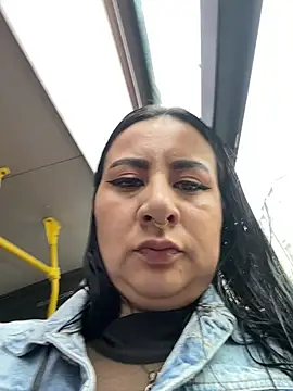 Abril Luv online show from April 17, 11:57 am