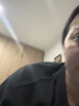 Snapshot of Abril_Luv chatting on June 8, 1:28 am Abril Luv online show from June 8, 1:28 am