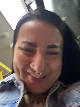 Snapshot of Abril_Luv chatting on June 11, 12:32 am Abril Luv online show from June 11, 12:32 am