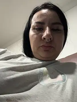 Snapshot of Abril_Luv chatting on July 2, 1:16 am Abril Luv online show from July 2, 1:16 am