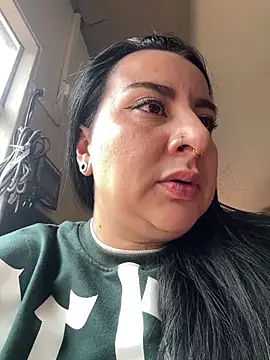 Snapshot of Abril_Luv chatting on July 12, 8:44 pm Abril Luv online show from July 12, 8:44 pm
