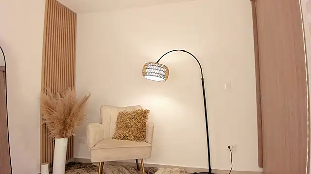 Snapshot of wandathompson_ chatting on October 28, 11:03 am wandathompson online show from October 28, 11:03 am