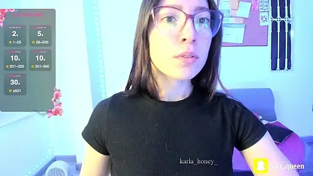 Spit queen online show from June 11, 1:31 pm