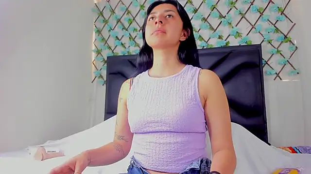 EmmaWilliamss online show from April 5, 4:59 pm