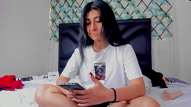 EmmaWilliamss online show from April 8, 4:18 pm