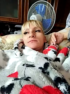 Snapshot of ulika1989 chatting on October 12, 11:42 am ulika1989 online show from October 12, 11:42 am