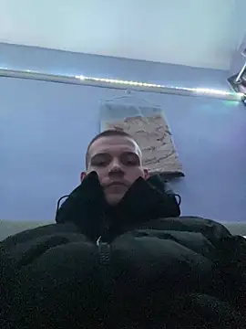 Snapshot of Z1uk chatting on January 9, 7:50 pm Z1uk online show from January 9, 7:50 pm