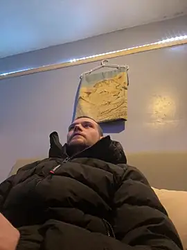 Snapshot of Z1uk chatting on January 24, 7:49 pm Z1uk online show from January 24, 7:49 pm