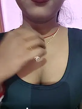 Snapshot of ANGE-MOU chatting on February 20, 1:46 am ANGE-MOU online show from February 20, 1:46 am