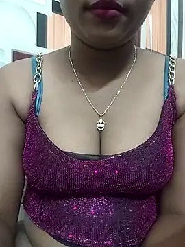 Snapshot of ANGE-MOU chatting on September 15, 11:10 am ANGE-MOU online show from September 15, 11:10 am