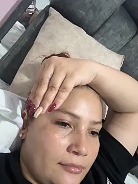 Snapshot of EmilyBarragan chatting on January 29, 2:19 am EmilyBarragan online show from January 29, 2:19 am