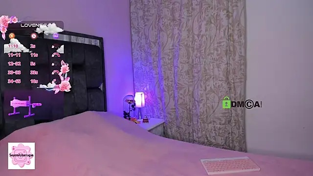 Snapshot of EmilyBarragan chatting on March 15, 1:41 am EmilyBarragan online show from March 15, 1:41 am