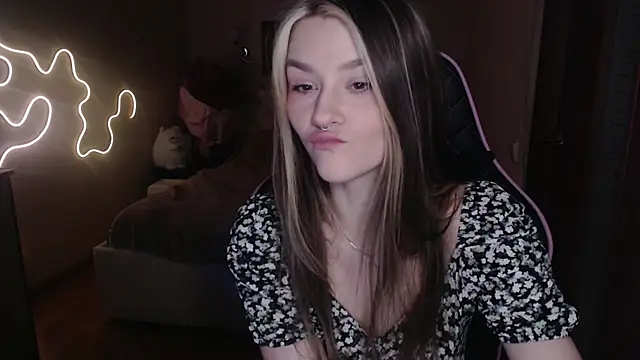 Snapshot of jeann_elsaa chatting on February 1, 3:52 am jeann elsaa online show from February 1, 3:52 am