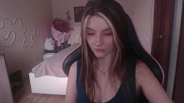 Snapshot of jeann_elsaa chatting on February 25, 6:31 pm jeann elsaa online show from February 25, 6:31 pm