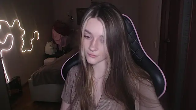 Snapshot of jeann_elsaa chatting on February 25, 9:35 pm jeann elsaa online show from February 25, 9:35 pm