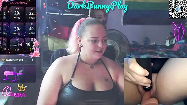 Snapshot of DarkBunnyPlay chatting on July 22, 7:55 am DarkBunnyPlay online show from July 22, 7:55 am