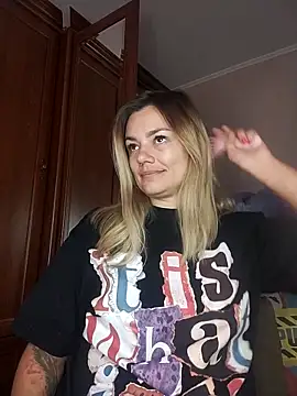 KrissSexi online show from October 7, 4:53 am