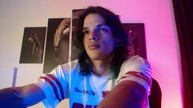 Snapshot of AlbertBernal69 chatting on November 14, 3:49 am AlbertBernal69 online show from November 14, 3:49 am