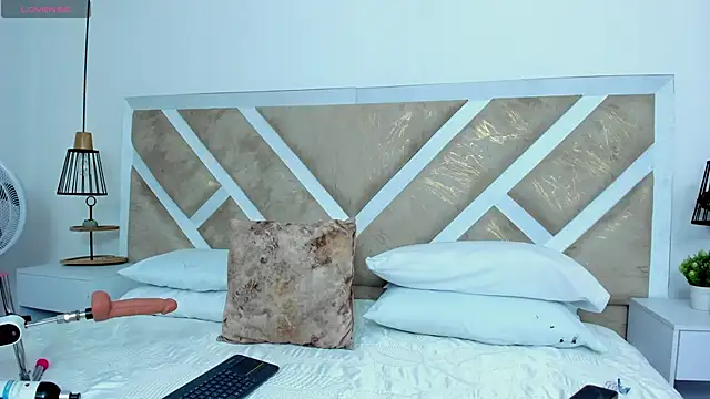 ZiaCalifa online show from February 28, 11:33 am