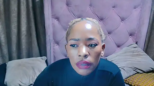 Snapshot of AFRICANGODDESSXXX chatting on June 13, 9:46 pm AFRICANGODDESSXXX online show from June 13, 9:46 pm