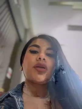 Insane Issa online show from February 12, 4:33 pm