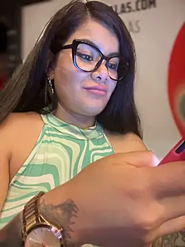 Insane Issa online show from February 20, 1:57 am